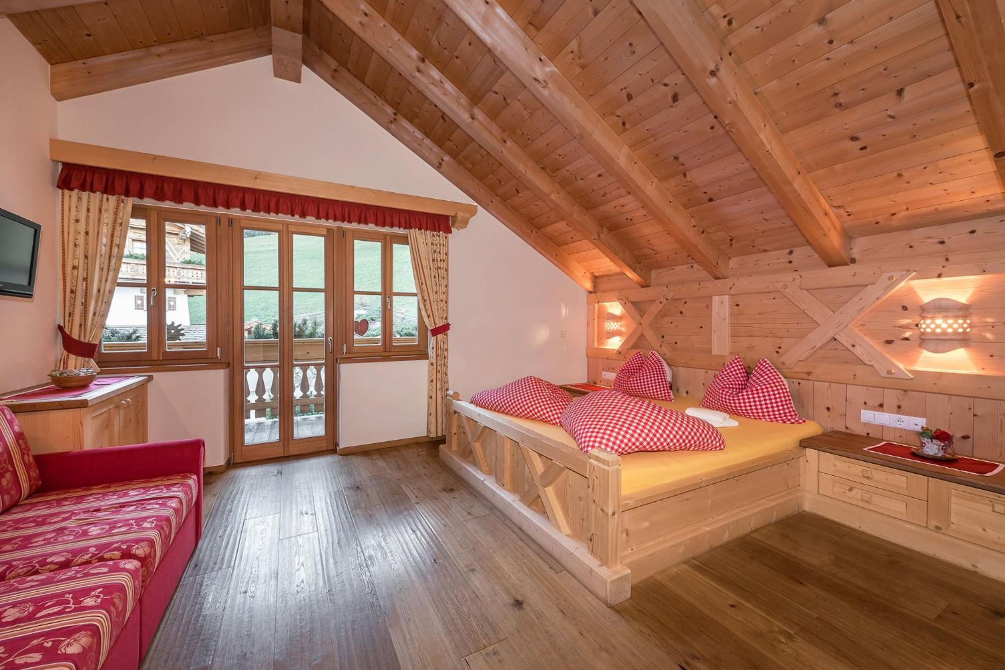 Chalets Almdorf Haidenberg Брунико Стая снимка